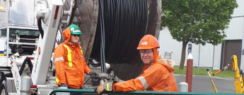 underground-hydro-workers